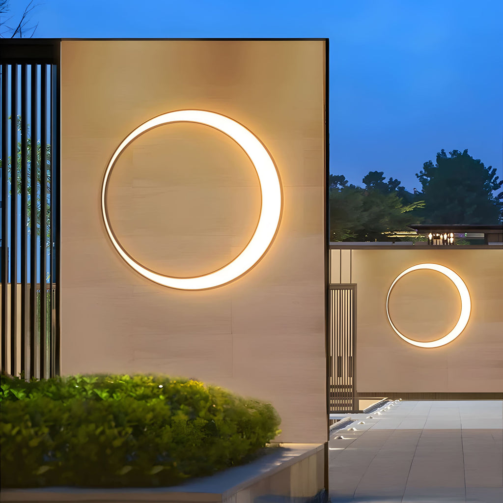 Lunara | Modern Sleek Outdoor Light Fixture for House Entryways 4